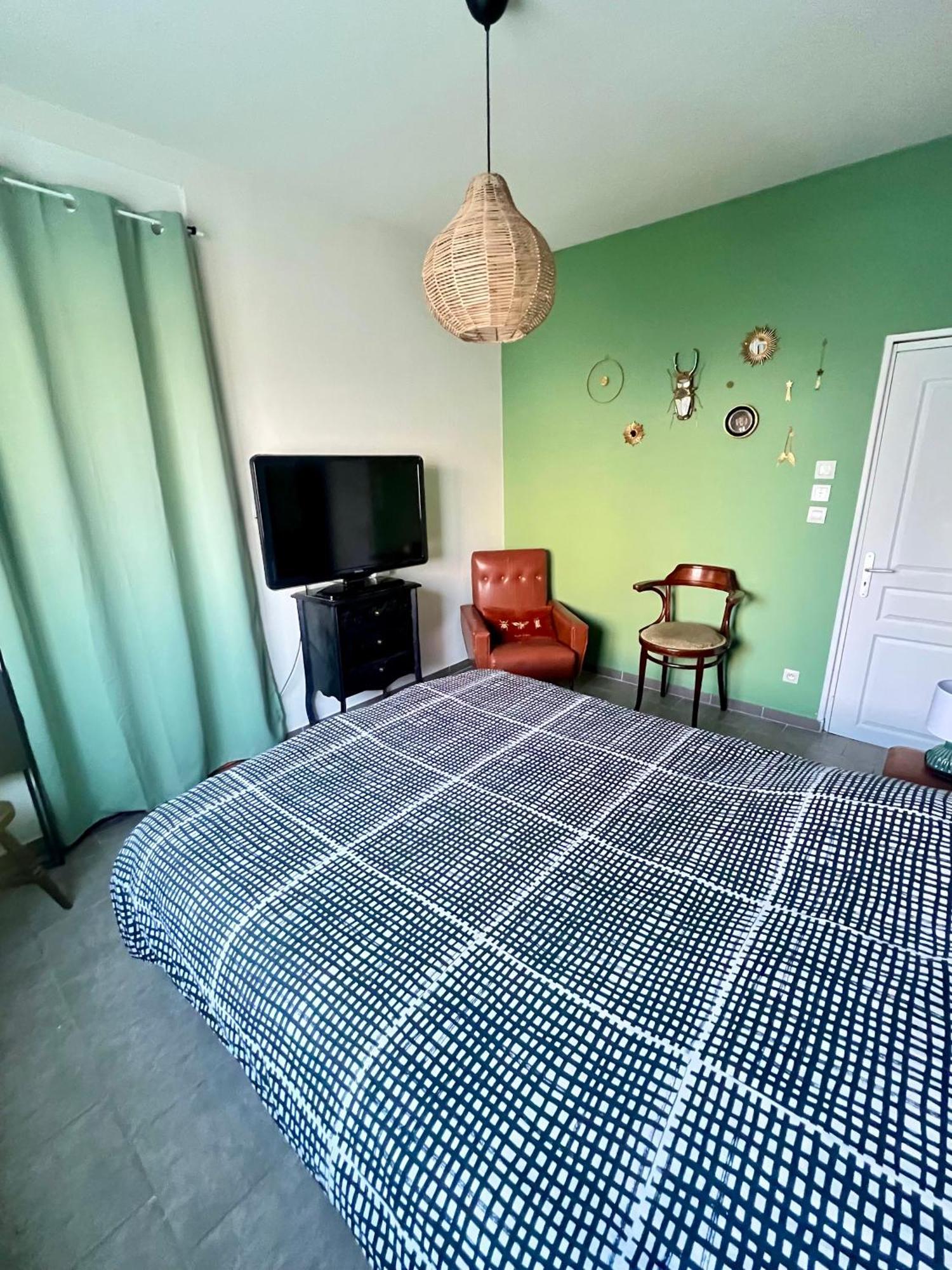 Le Vintage - Logement Entier ลีแวง ภายนอก รูปภาพ